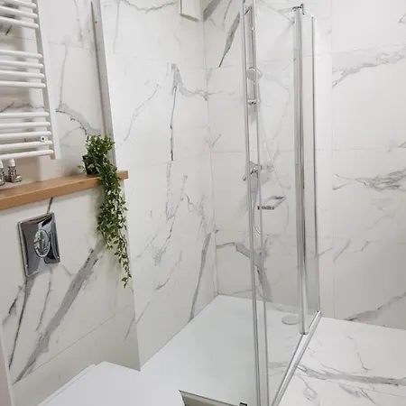 Gdańsk Stare Miasto - Mirror Apartament - 43m, 4 osoby, 2min od Starówki, BEZPŁATNY parking, Self chek in Apartament *