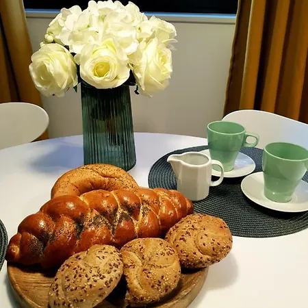 Apartament Gdańsk Stare Miasto - Mirror Apartament - 43m, 4 osoby, 2min od Starówki, BEZPŁATNY parking, Self chek in *